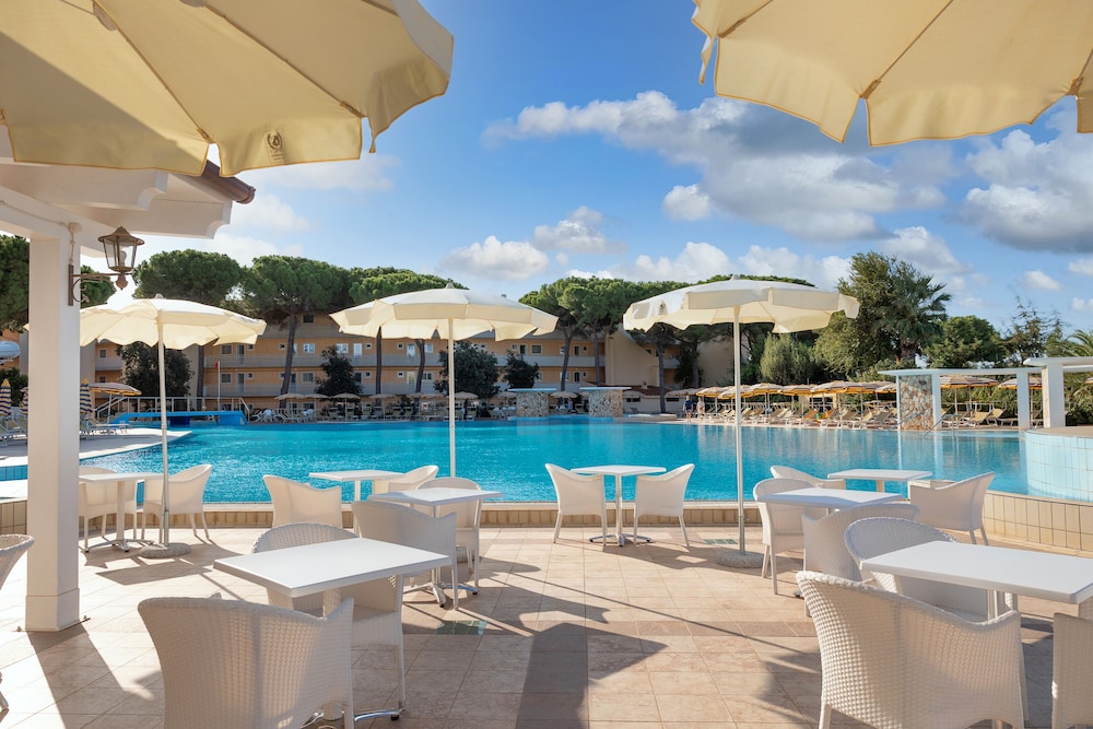 Sentido Tirreno Resort — Swimming pool in Orosei, Sardinia