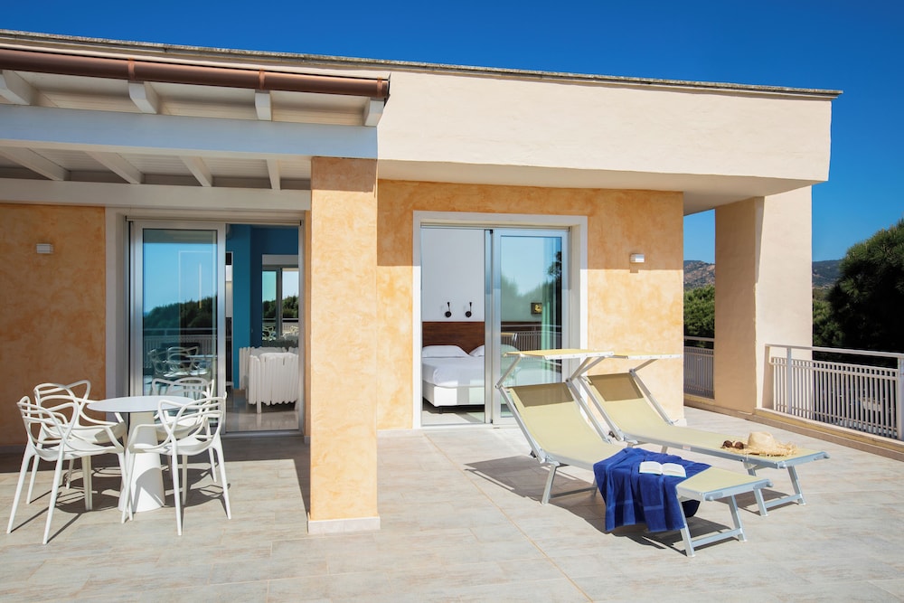 Sentido Tirreno Resort — Hotel building in Orosei, Sardinia