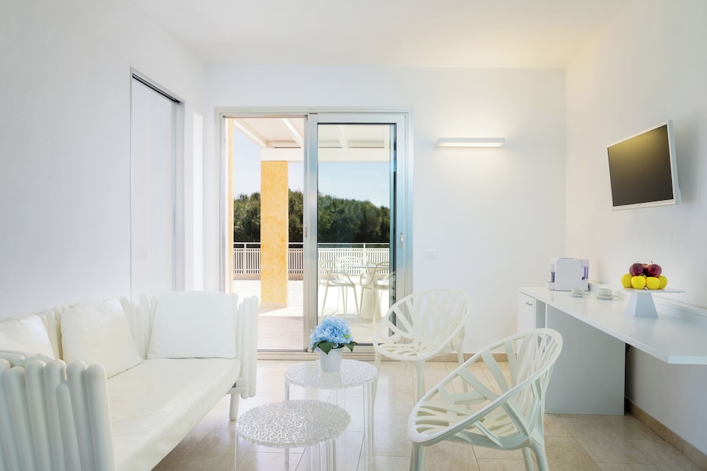 Sentido Tirreno Resort — Hotel rooms in Orosei, Sardinia