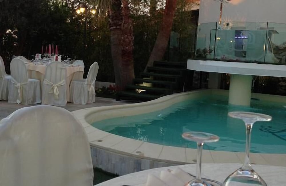 Leon d'Oro — Swimming pool in Corleone, Sicily