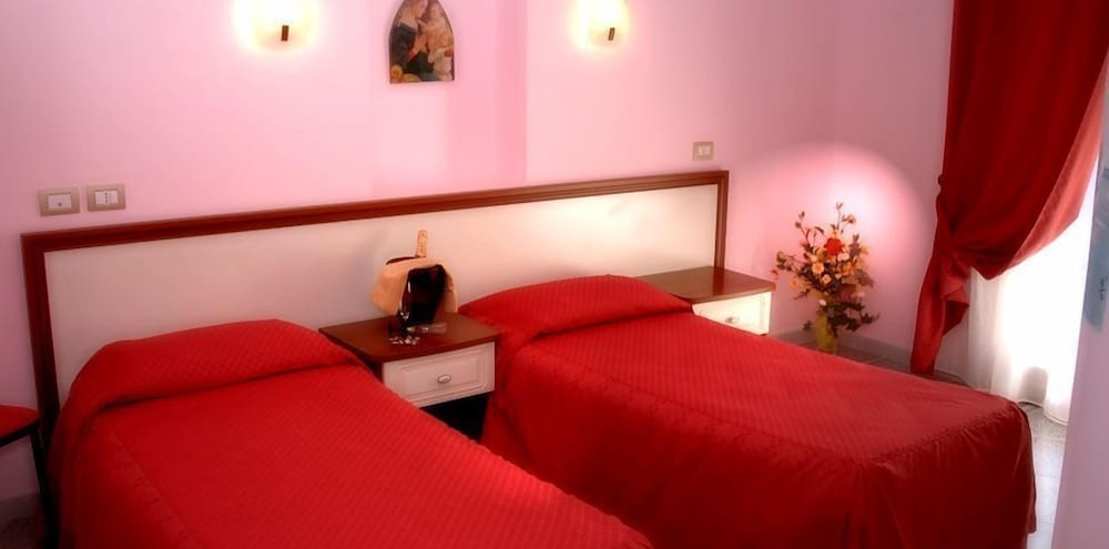 Leon d'Oro — Hotel rooms in Corleone, Sicily