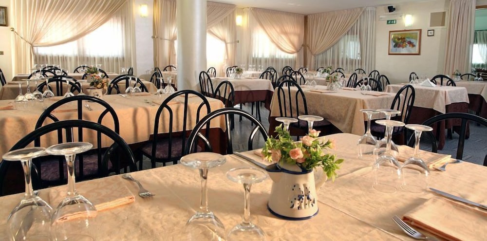 Leon d'Oro — Restaurant & bars in Corleone, Sicily
