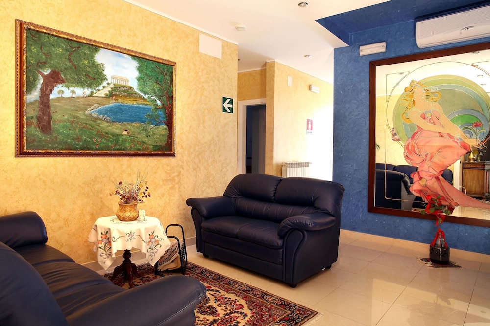 Leon d'Oro — Hotel rooms in Corleone, Sicily