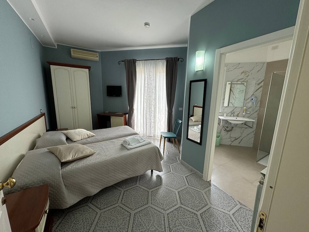 Leon d'Oro — Hotel rooms in Corleone, Sicily