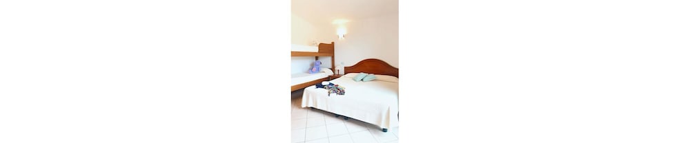 Hotel Le Anfore — Hotel rooms in Villasimius, Sardinia