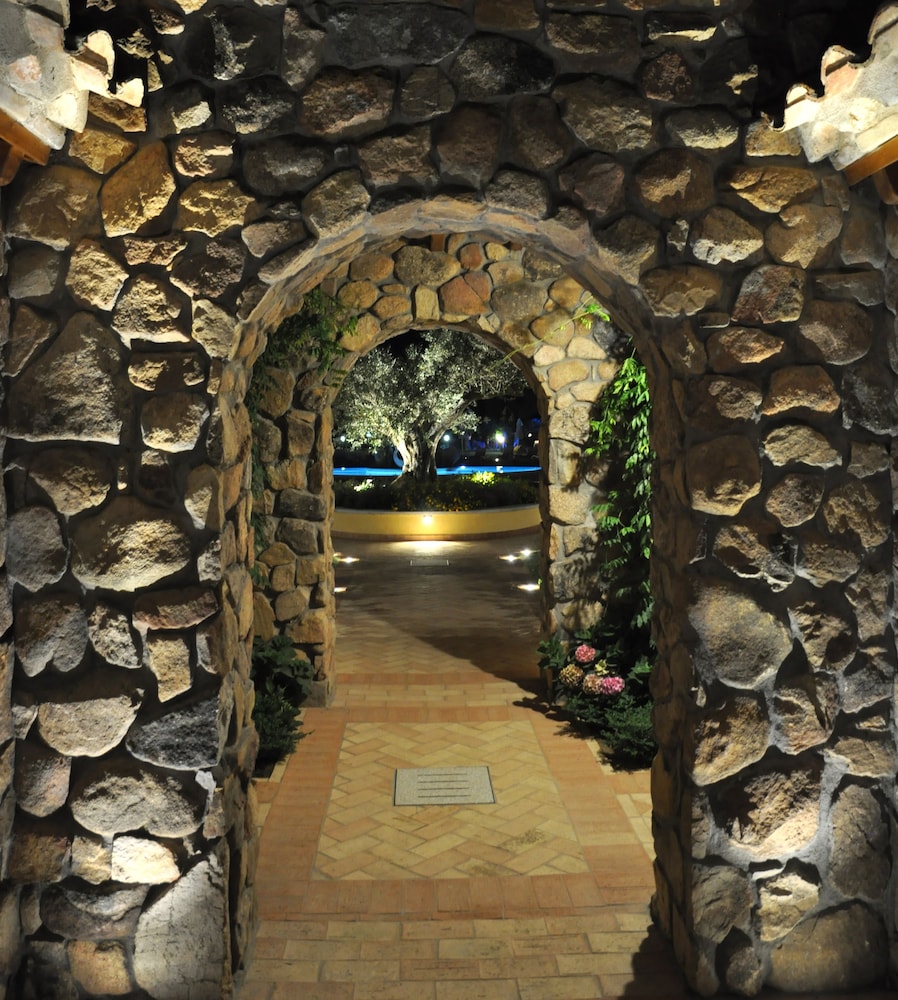 Hotel Le Anfore — Hotel building in Villasimius, Sardinia