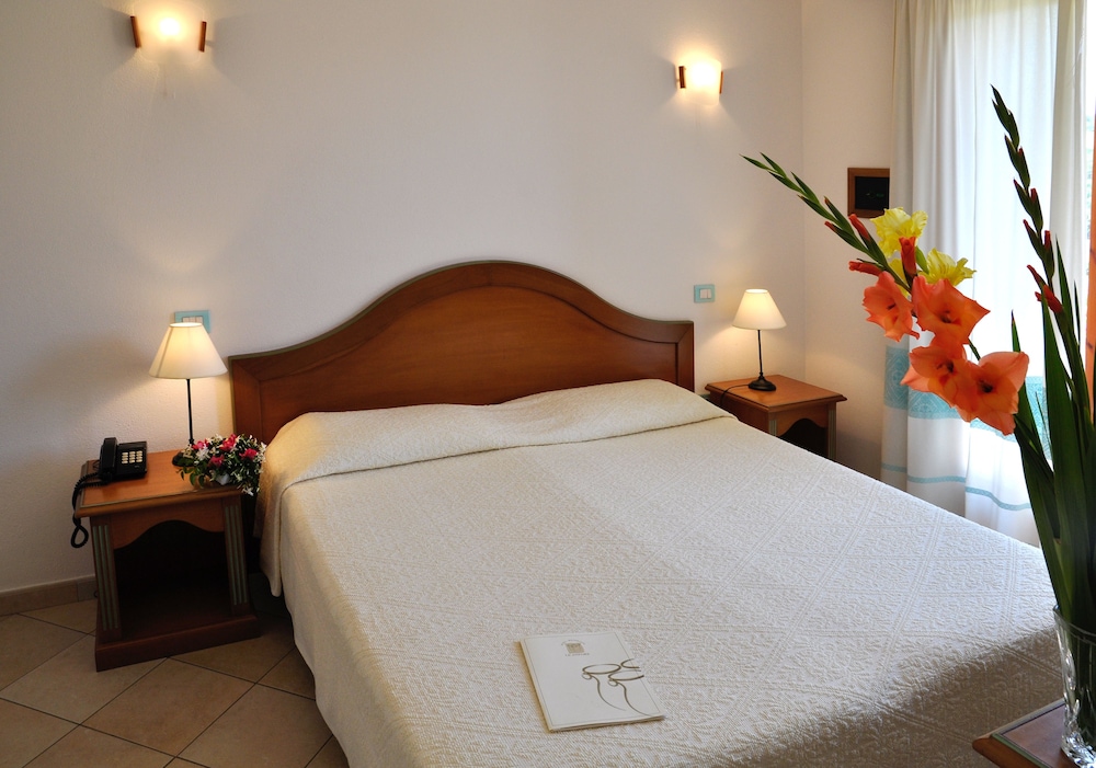 Hotel Le Anfore — Spa in Villasimius, Sardinia