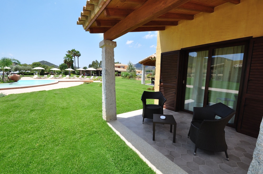 Hotel Le Anfore — Swimming pool in Villasimius, Sardinia