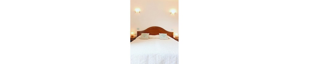 Hotel Le Anfore — Hotel rooms in Villasimius, Sardinia