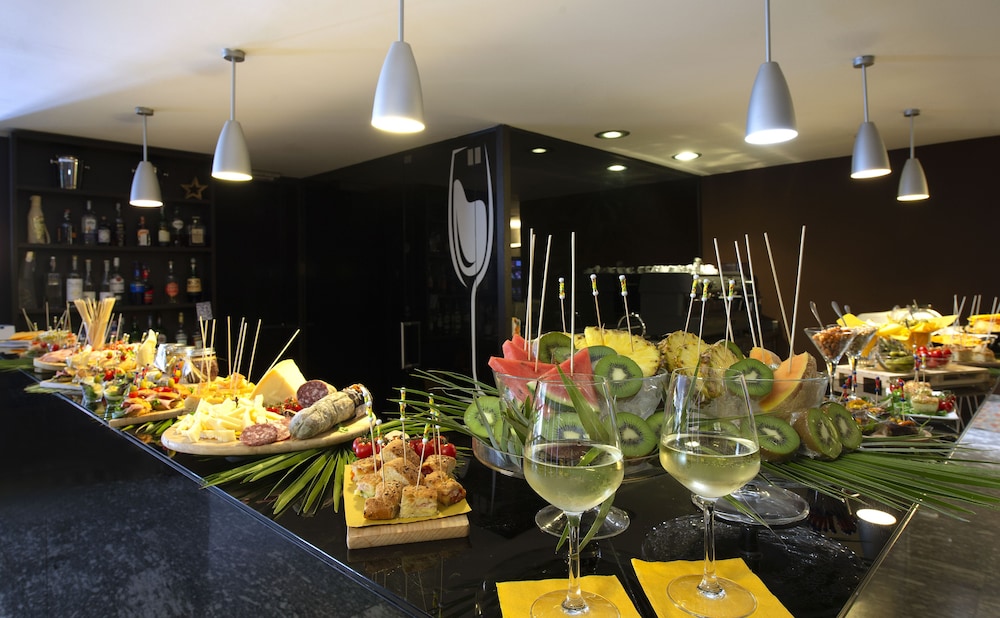 Hotel D120 — Restaurant & bars in Olgiate Olona, Lombardy