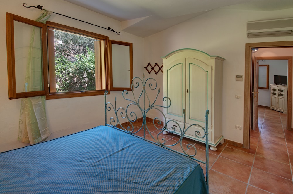 Residence Bouganvillage — Hotel rooms in Budoni, Sardinia