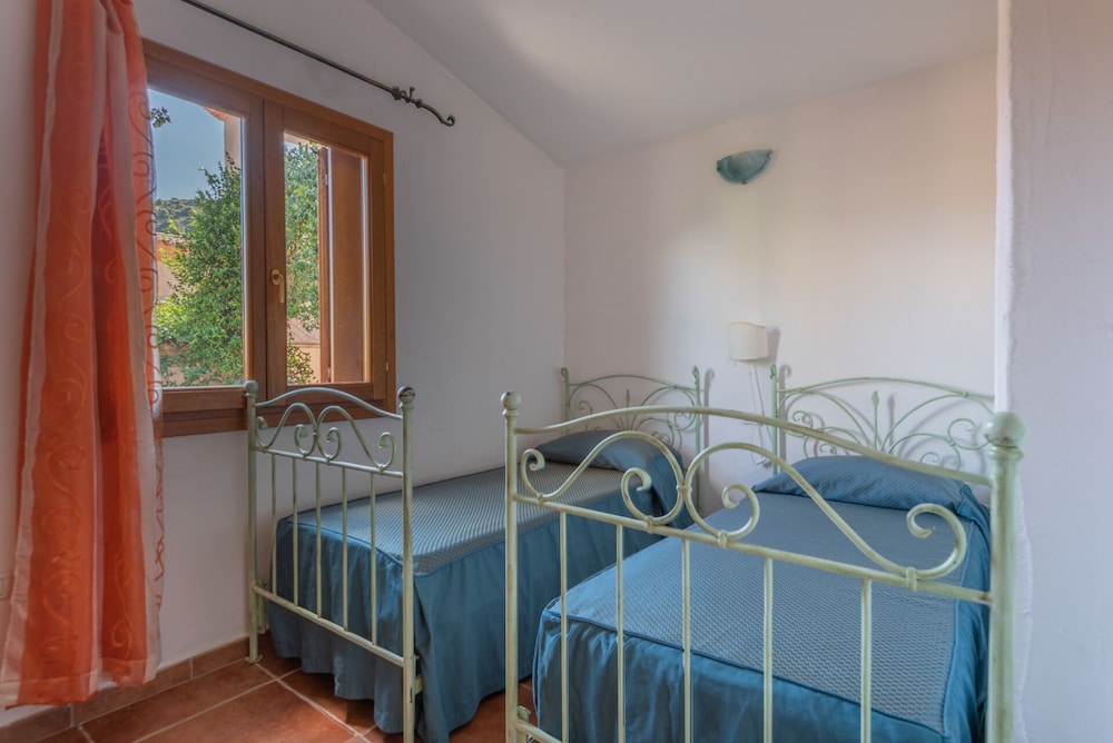 Residence Bouganvillage — Hotel rooms in Budoni, Sardinia