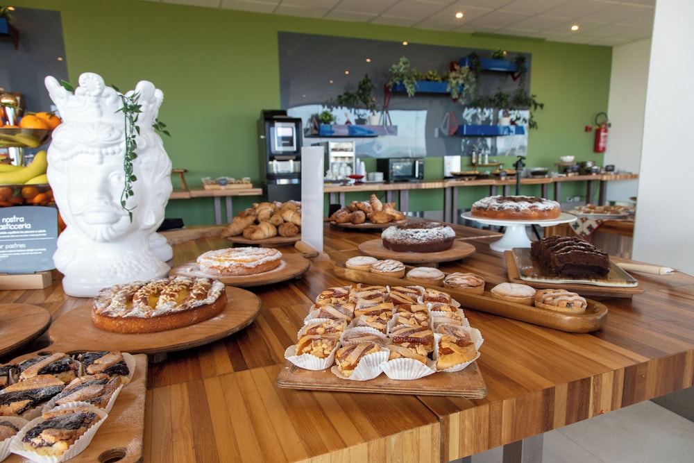 Eureka Palace Hotel Spa — Restaurant & bars in Noto, Sicily
