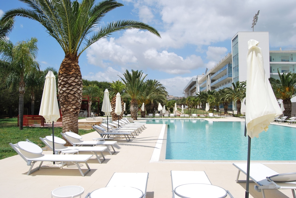 Eureka Palace Hotel Spa — Swimming pool in Noto, Sicily