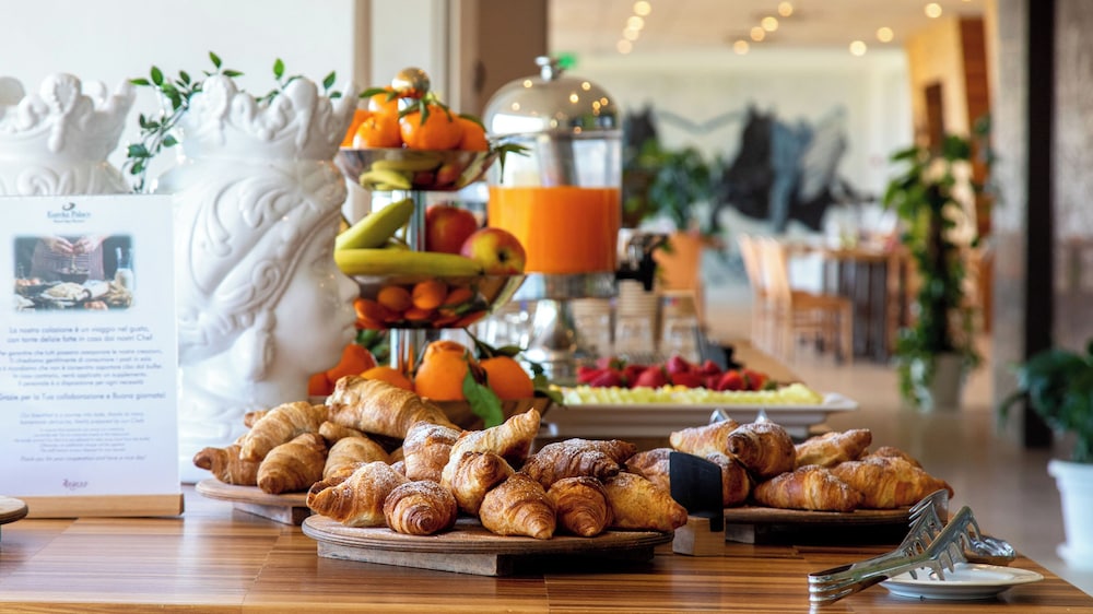 Eureka Palace Hotel Spa — Restaurant & bars in Noto, Sicily