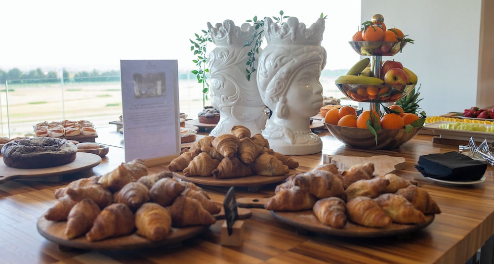 Eureka Palace Hotel Spa — Restaurant & bars in Noto, Sicily
