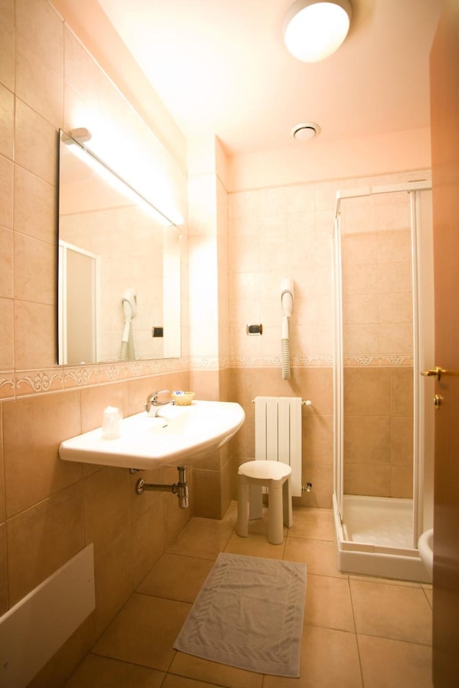Villa Delle Rose — Hotel rooms in Oristano, Sardinia