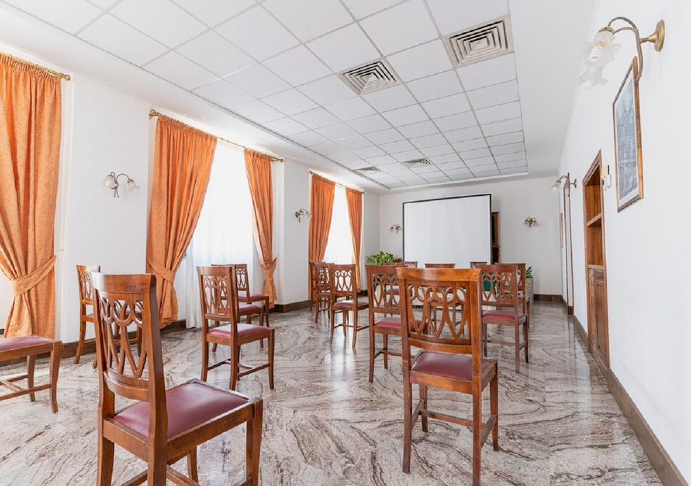 Villa Delle Rose — Hotel building in Oristano, Sardinia