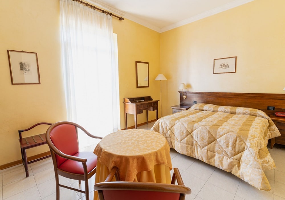 Villa Delle Rose — Hotel rooms in Oristano, Sardinia