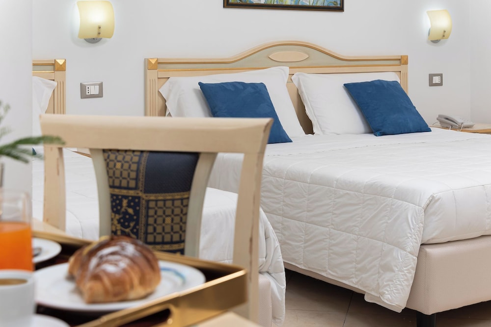 Helios Hotel — Hotel rooms in San Vito lo Capo, Sicily