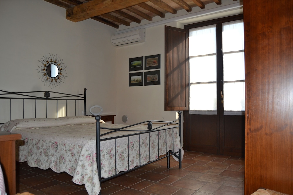 Antico Borgo Casalappi — Hotel rooms in Campiglia Marittima, Tuscany
