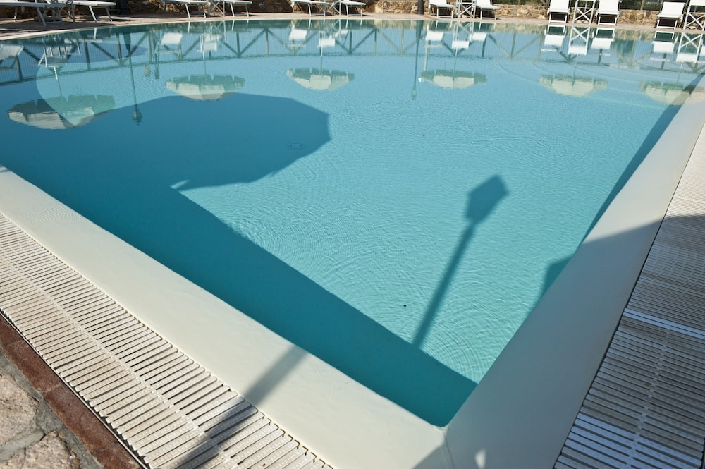 Antico Borgo Casalappi — Swimming pool in Campiglia Marittima, Tuscany