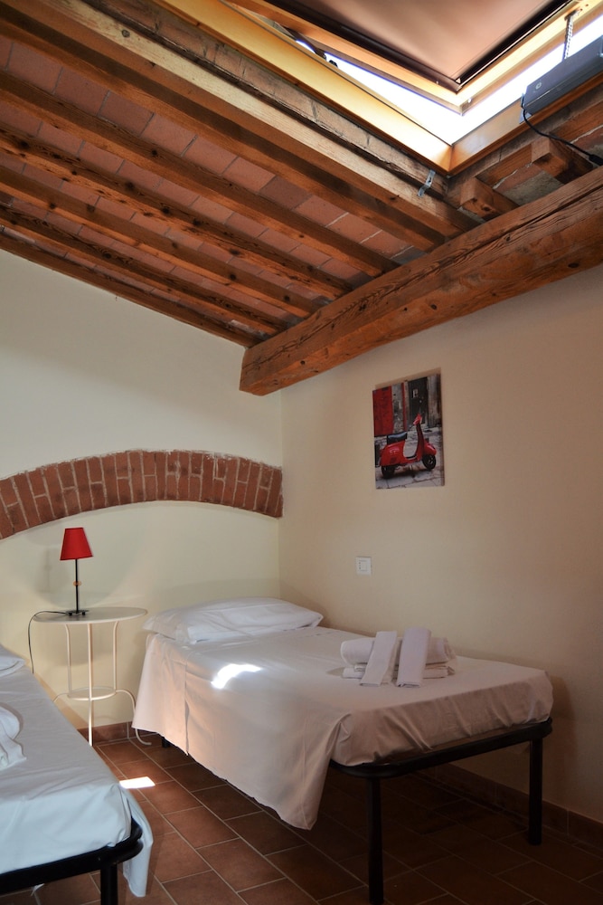 Antico Borgo Casalappi — Hotel rooms in Campiglia Marittima, Tuscany