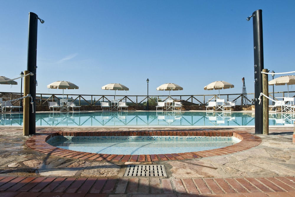 Antico Borgo Casalappi — Swimming pool in Campiglia Marittima, Tuscany
