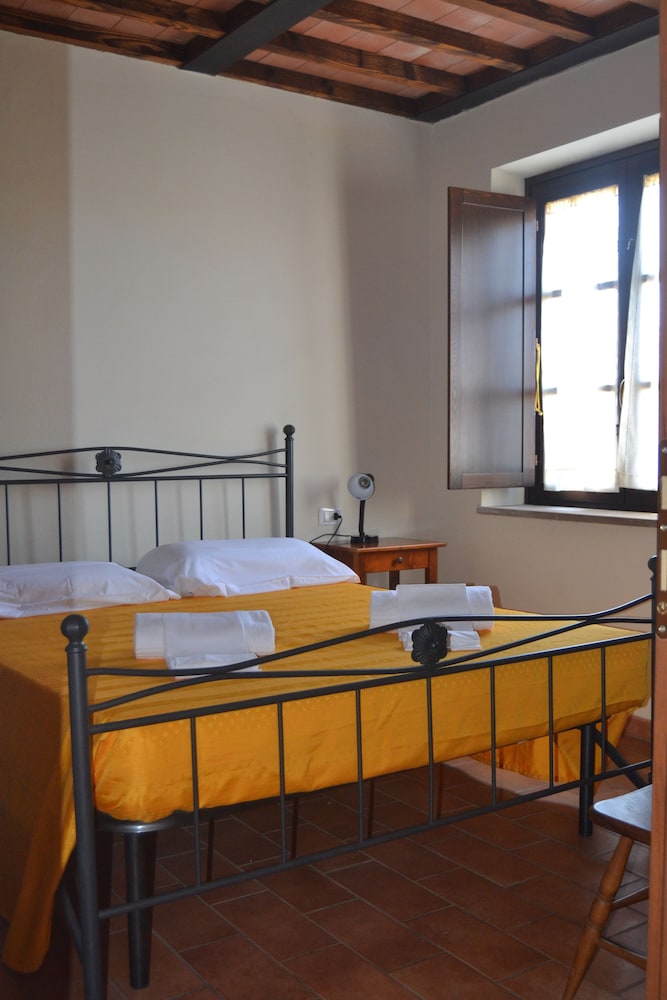 Antico Borgo Casalappi — Hotel rooms in Campiglia Marittima, Tuscany