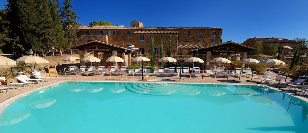 Antico Borgo Casalappi — Swimming pool in Campiglia Marittima, Tuscany