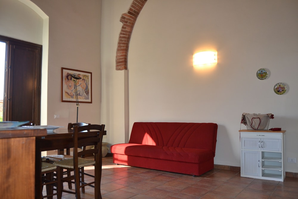 Antico Borgo Casalappi — Hotel rooms in Campiglia Marittima, Tuscany