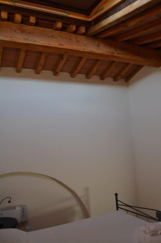 Antico Borgo Casalappi — Hotel rooms in Campiglia Marittima, Tuscany