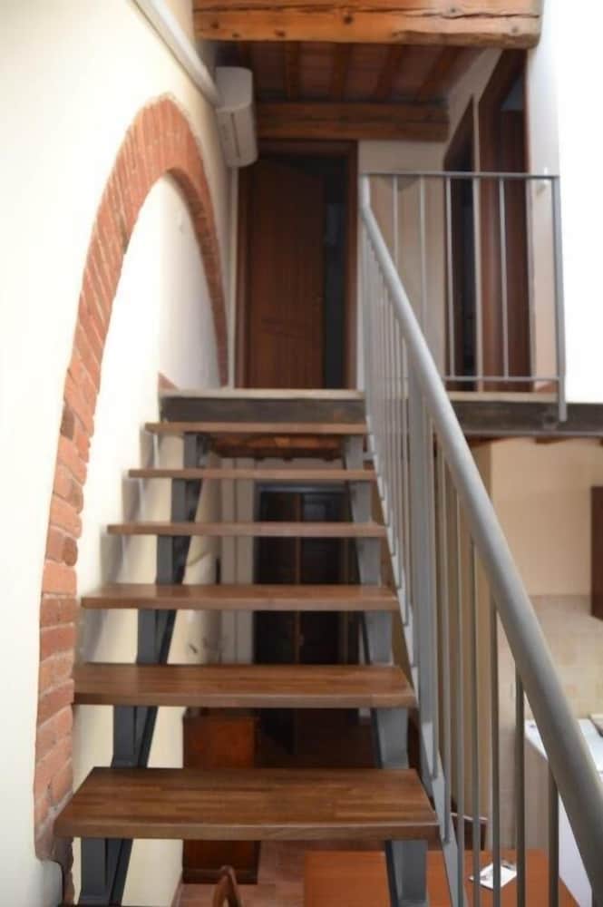 Antico Borgo Casalappi — Hotel building in Campiglia Marittima, Tuscany
