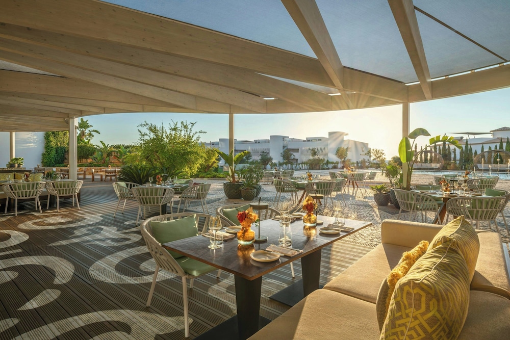 W Residences Algarve — Restaurant & bars in Albufeira, Faro
