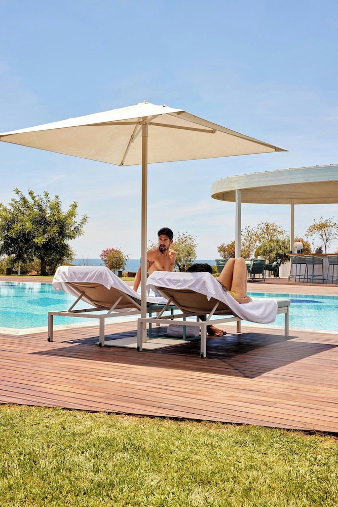 W Residences Algarve — Swimming pool in Albufeira, Faro