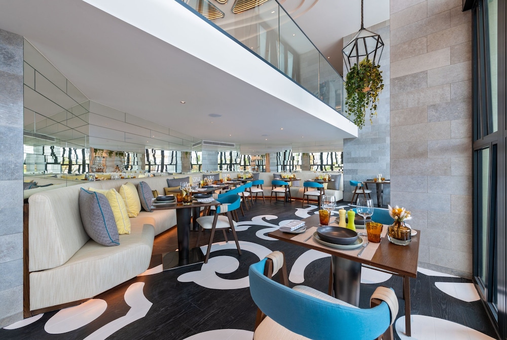 W Residences Algarve — Restaurant & bars in Albufeira, Faro