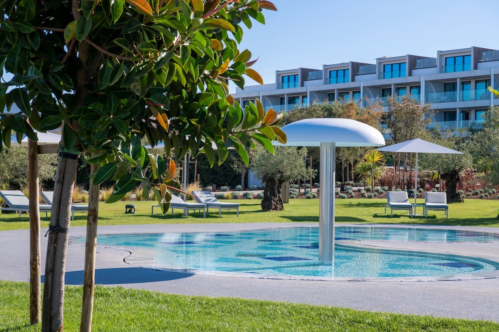 W Residences Algarve — Swimming pool in Albufeira, Faro