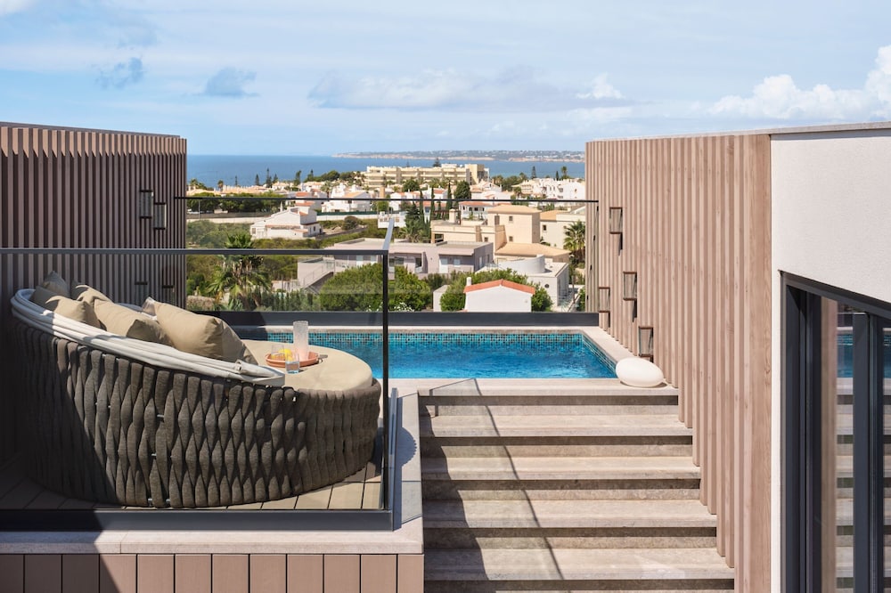 W Residences Algarve — Swimming pool in Albufeira, Faro