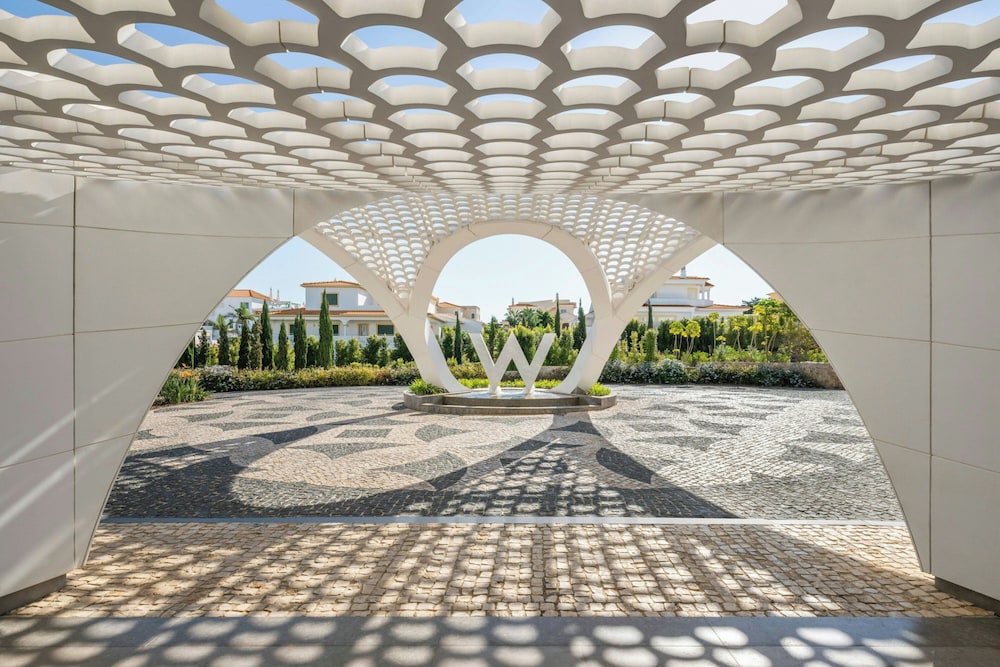W Algarve — Hotel building in Albufeira, Faro