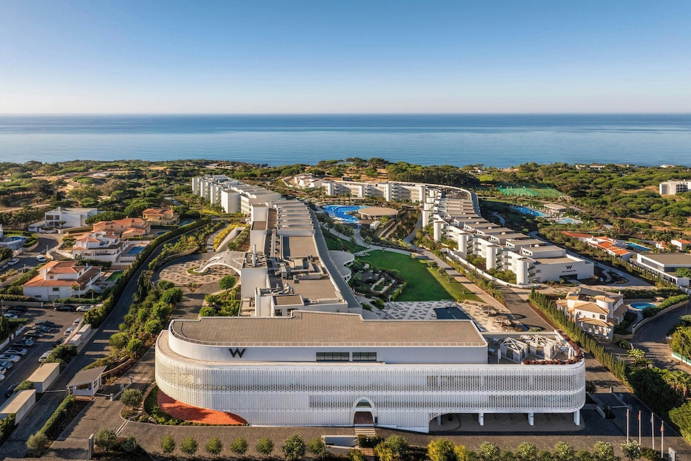 W Algarve — Hotel building in Albufeira, Faro