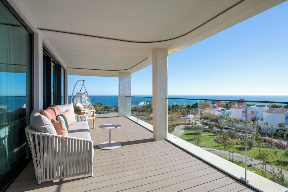W Algarve — Hotel building in Albufeira, Faro