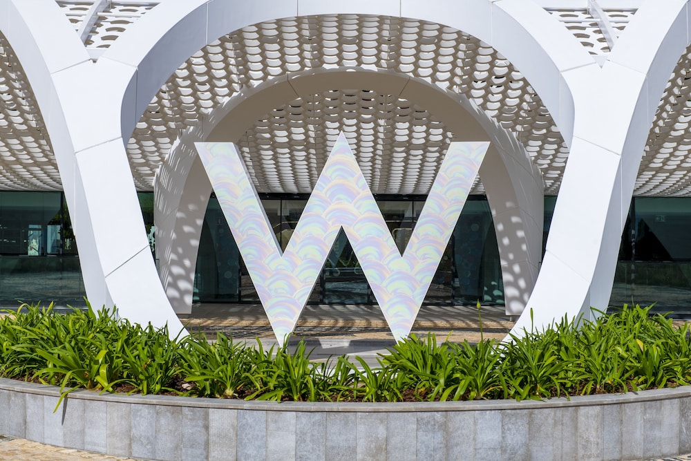 W Algarve — Hotel building in Albufeira, Faro