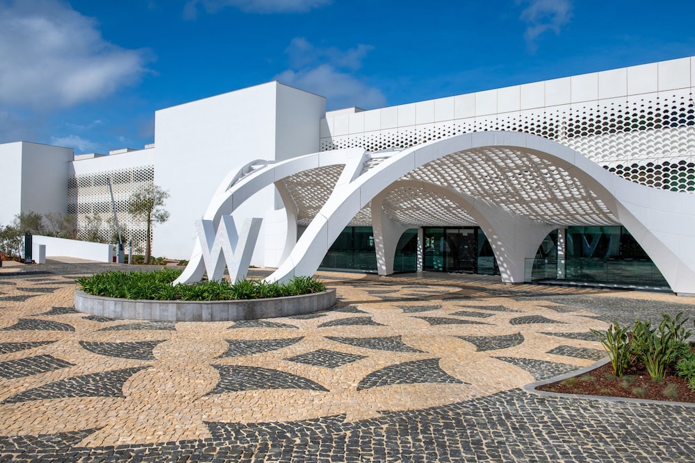 W Algarve — Hotel building in Albufeira, Faro