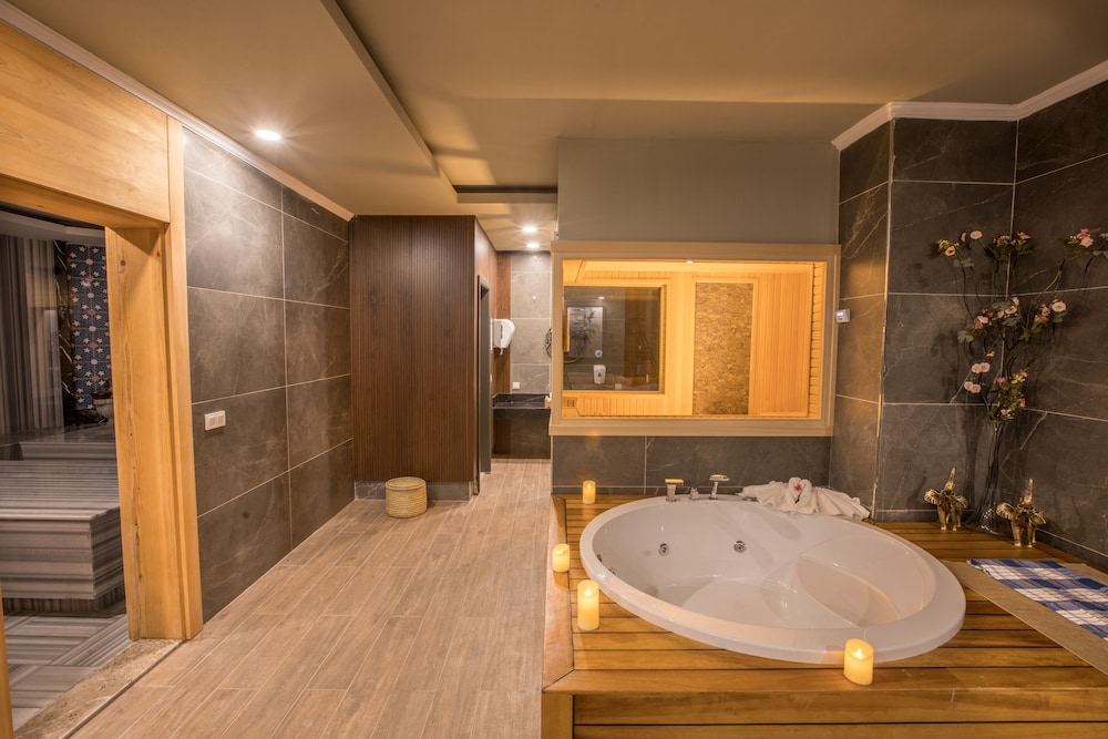 Maxeria Blue Didyma Hotel - All Inclusive — Spa in Didim, Aydin