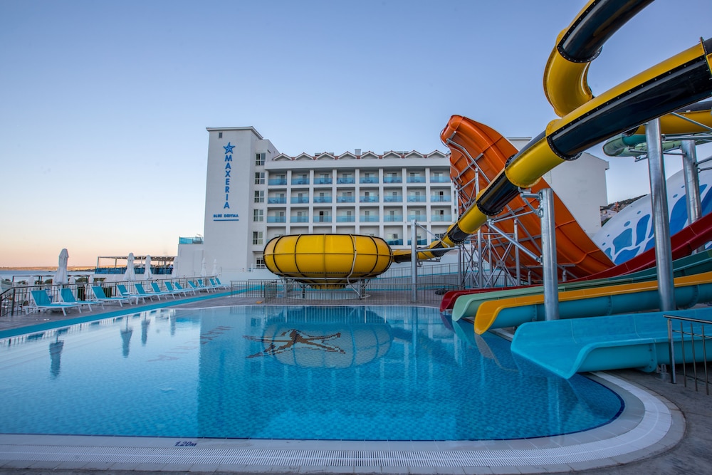 Maxeria Blue Didyma Hotel - All Inclusive — Swimming pool in Didim, Aydin