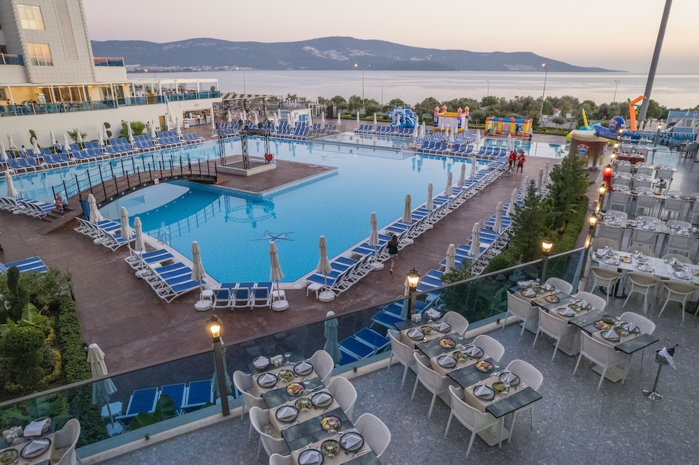 Maxeria Blue Didyma Hotel - All Inclusive — Swimming pool in Didim, Aydin