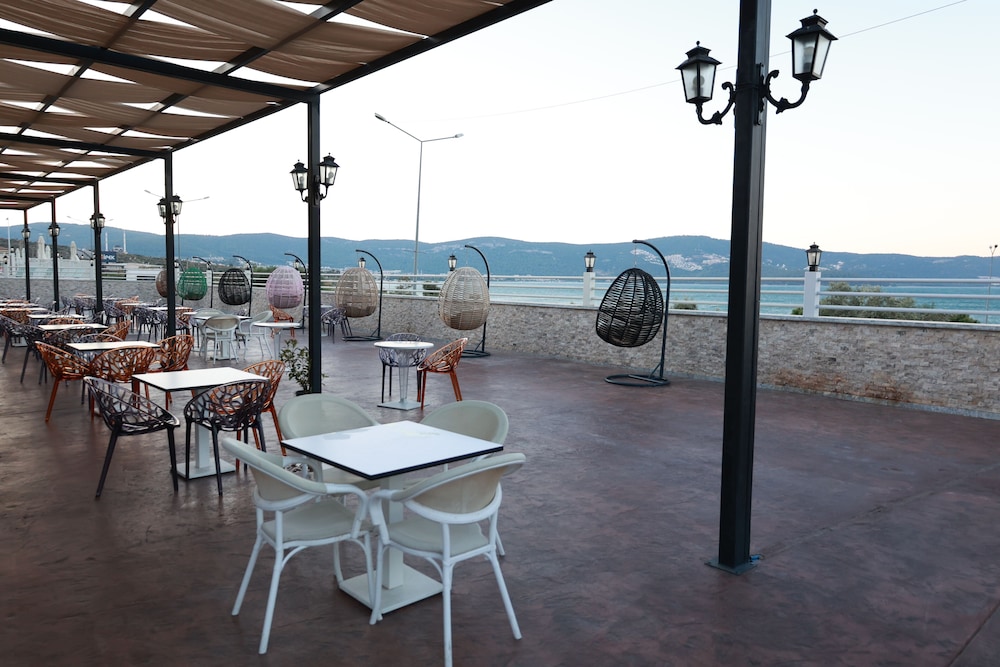 Maxeria Blue Didyma Hotel - All Inclusive — Restaurant & bars in Didim, Aydin