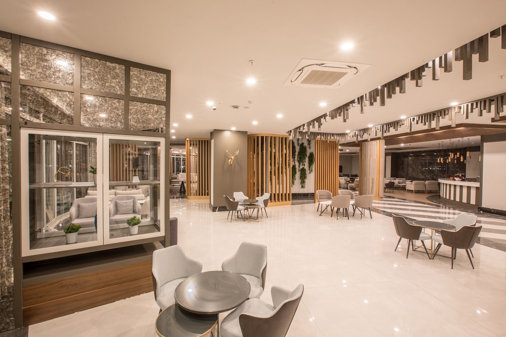 Maxeria Blue Didyma Hotel - All Inclusive — Hotel building in Didim, Aydin