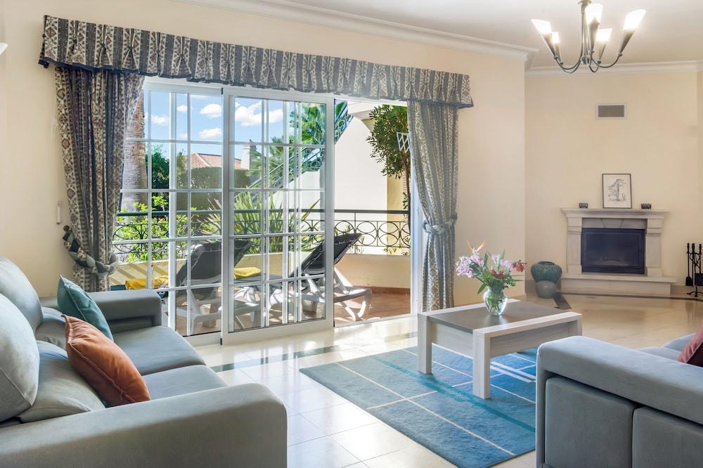 Presa de Moura — Hotel rooms in Carvoeiro, Faro