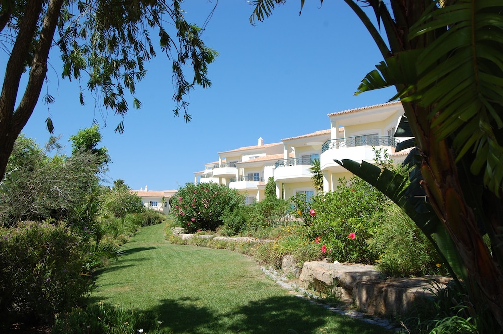 Presa de Moura — Hotel building in Carvoeiro, Faro